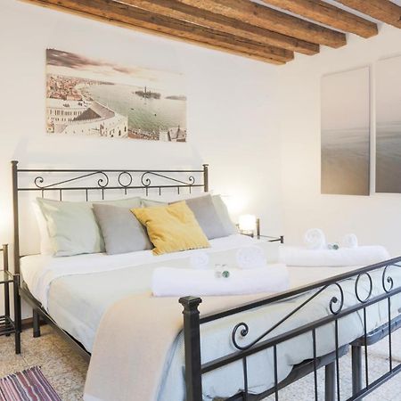 Santa Croce Guest House 베니스 외부 사진
